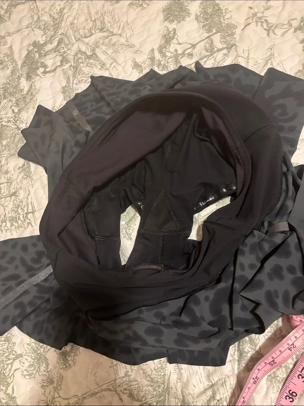 vintage Lululemon Hit Your Stride Skirt, animal swirl black deep coal, size 8 - Picture 12 of 15
